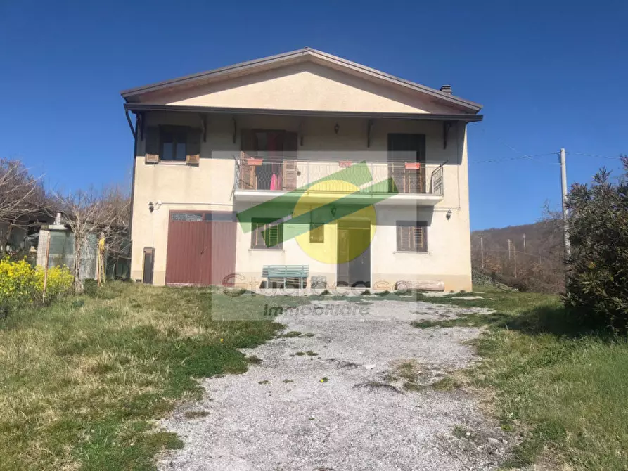 Immagine 1 di Casa indipendente in vendita  in Contrada campo di lupo a Marsico Nuovo