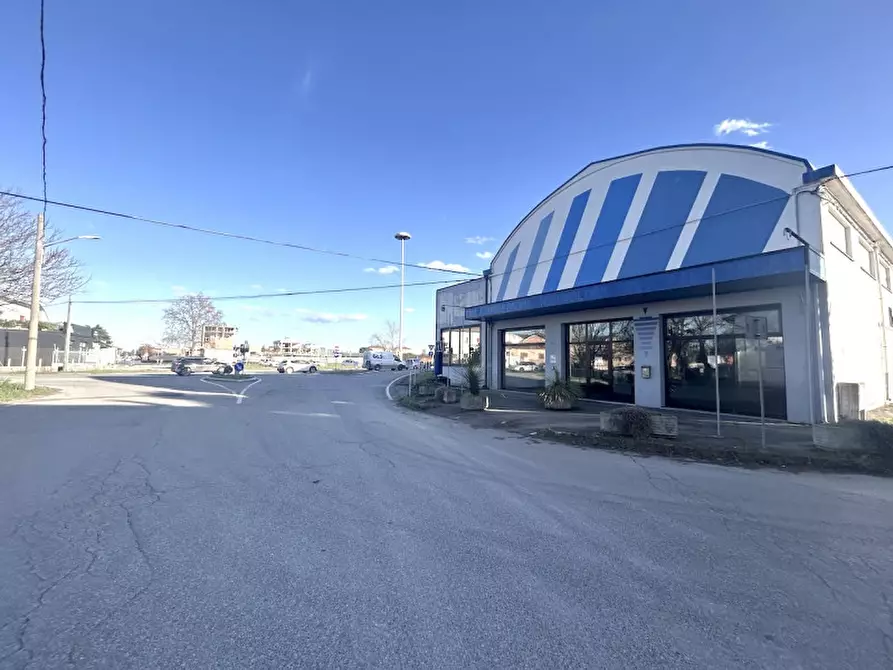 Immagine 2 di Capannone industriale in affitto  in via william d'altri 101 a Cesena