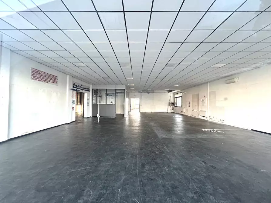 Immagine 4 di Capannone industriale in affitto  in via william d'altri 101 a Cesena