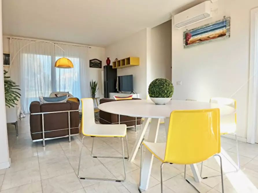 Immagine 8 di Villetta a schiera in vendita  a Jesolo