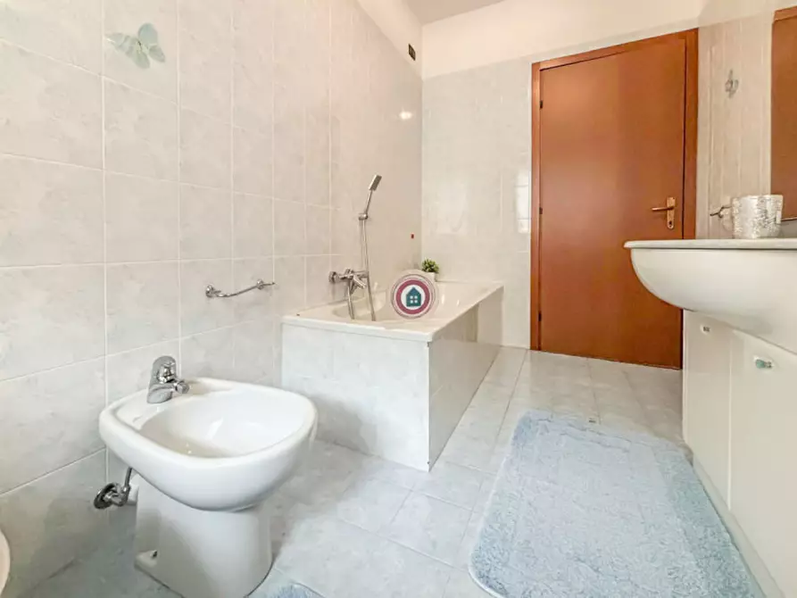 Immagine 20 di Appartamento in vendita  in via Carlo Alberto dalla Chiesa a Vigasio