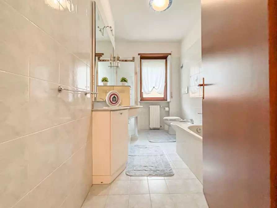 Immagine 22 di Appartamento in vendita  in via Carlo Alberto dalla Chiesa a Vigasio