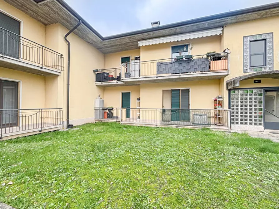 Immagine 29 di Appartamento in vendita  in via Carlo Alberto dalla Chiesa a Vigasio