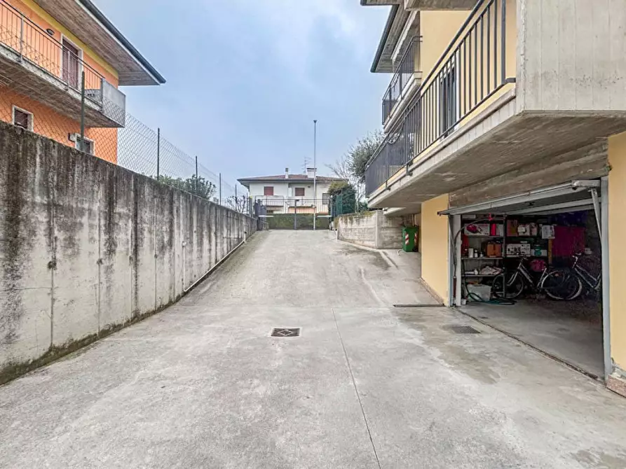 Immagine 32 di Appartamento in vendita  in via Carlo Alberto dalla Chiesa a Vigasio