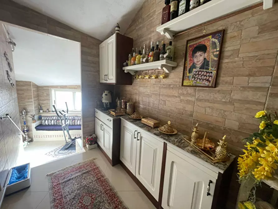 Immagine 3 di Appartamento in vendita  in Via Vittorio Emanuele Terzo a Tramutola