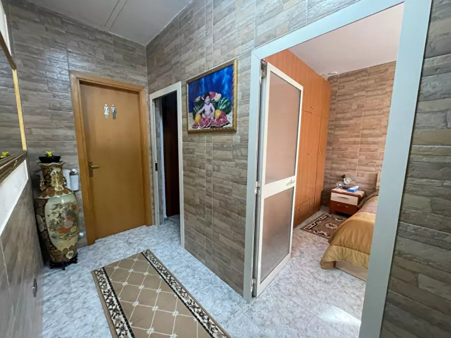 Immagine 5 di Appartamento in vendita  in Via Vittorio Emanuele Terzo a Tramutola