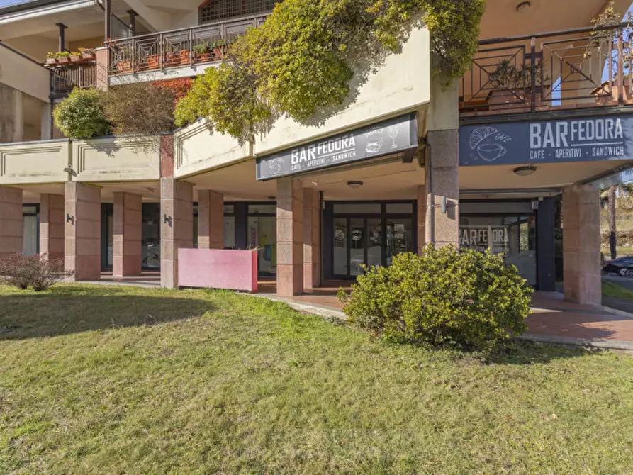 Immagine 1 di Attività commerciale in vendita  in Via Strada Nazionale Sempione Oltrefiume 3 a Baveno