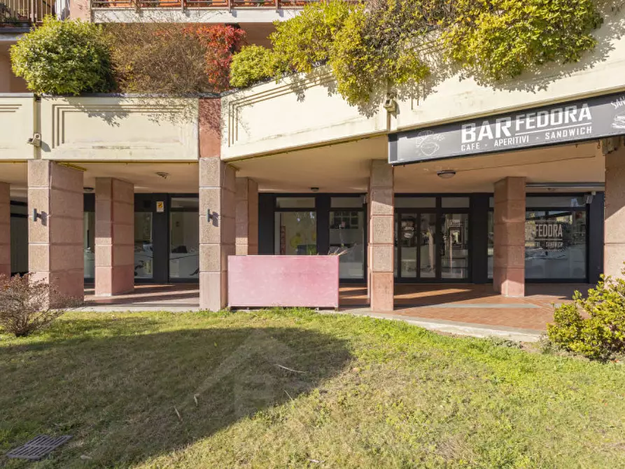 Immagine 3 di Attività commerciale in vendita  in Via Strada Nazionale Sempione Oltrefiume 3 a Baveno