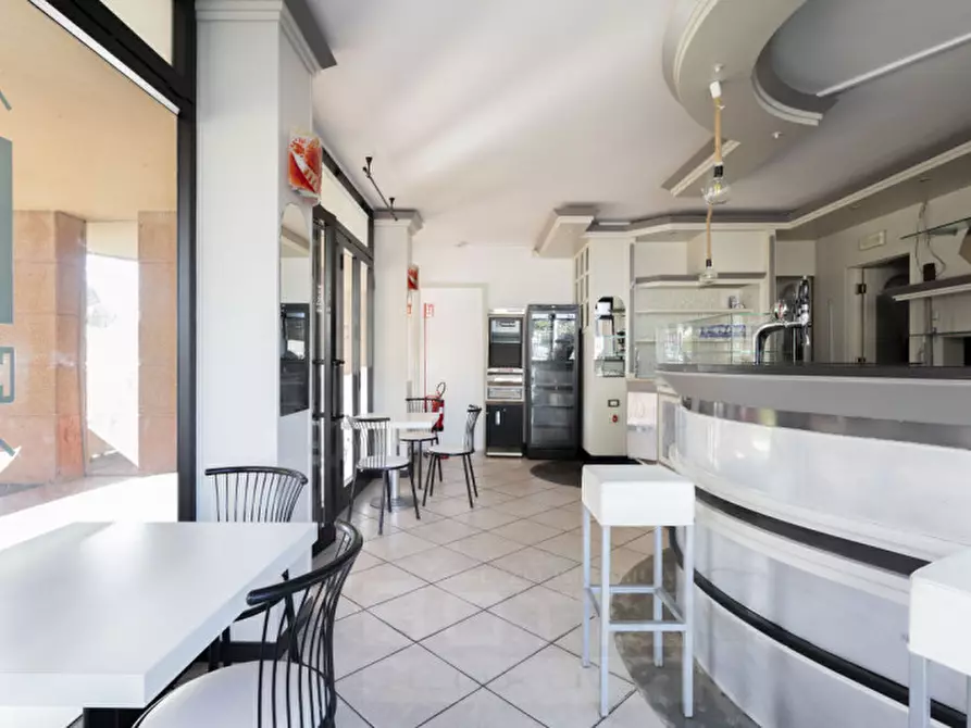 Immagine 5 di Attività commerciale in vendita  in Via Strada Nazionale Sempione Oltrefiume 3 a Baveno