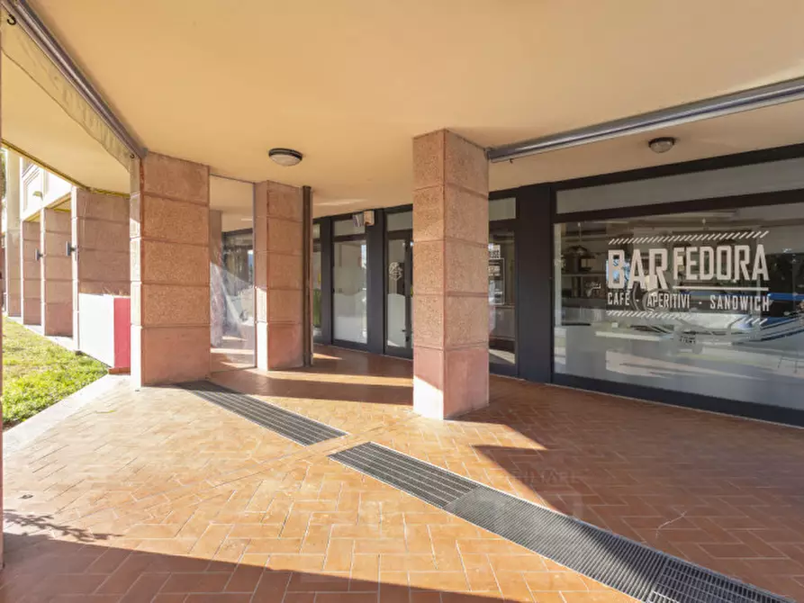 Immagine 14 di Attività commerciale in vendita  in Via Strada Nazionale Sempione Oltrefiume 3 a Baveno