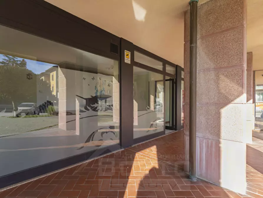 Immagine 17 di Attività commerciale in vendita  in Via Strada Nazionale Sempione Oltrefiume 3 a Baveno