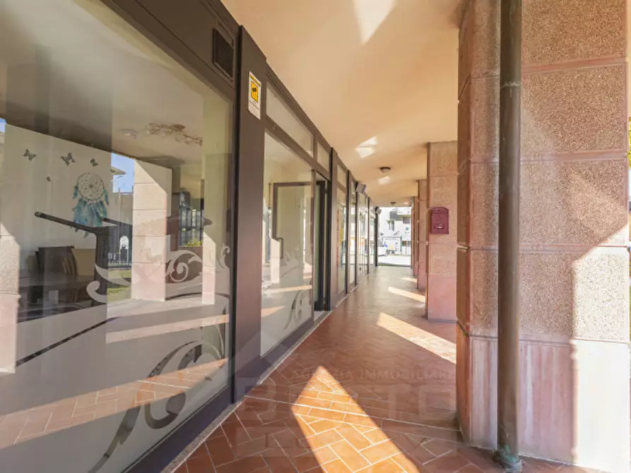 Immagine 18 di Attività commerciale in vendita  in Via Strada Nazionale Sempione Oltrefiume 3 a Baveno