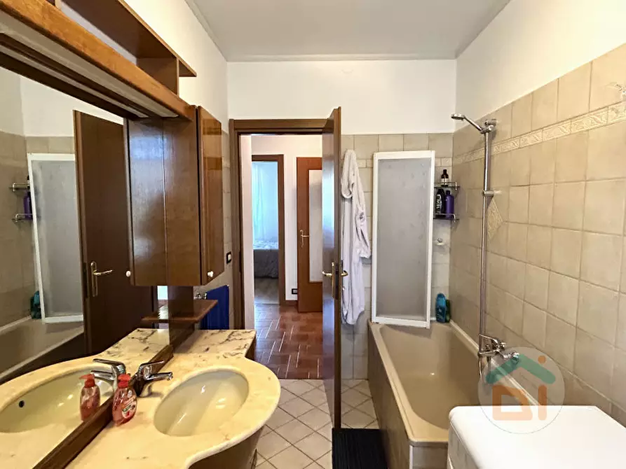 Immagine 9 di Appartamento in vendita  in Via Cividale a Gradisca D'isonzo