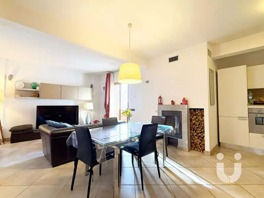 Immagine 2 di Appartamento in vendita  in Via Ariccia a Rocca Di Papa