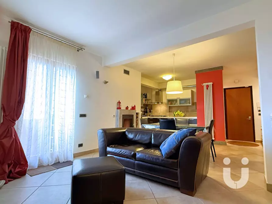 Immagine 5 di Appartamento in vendita  in Via Ariccia a Rocca Di Papa