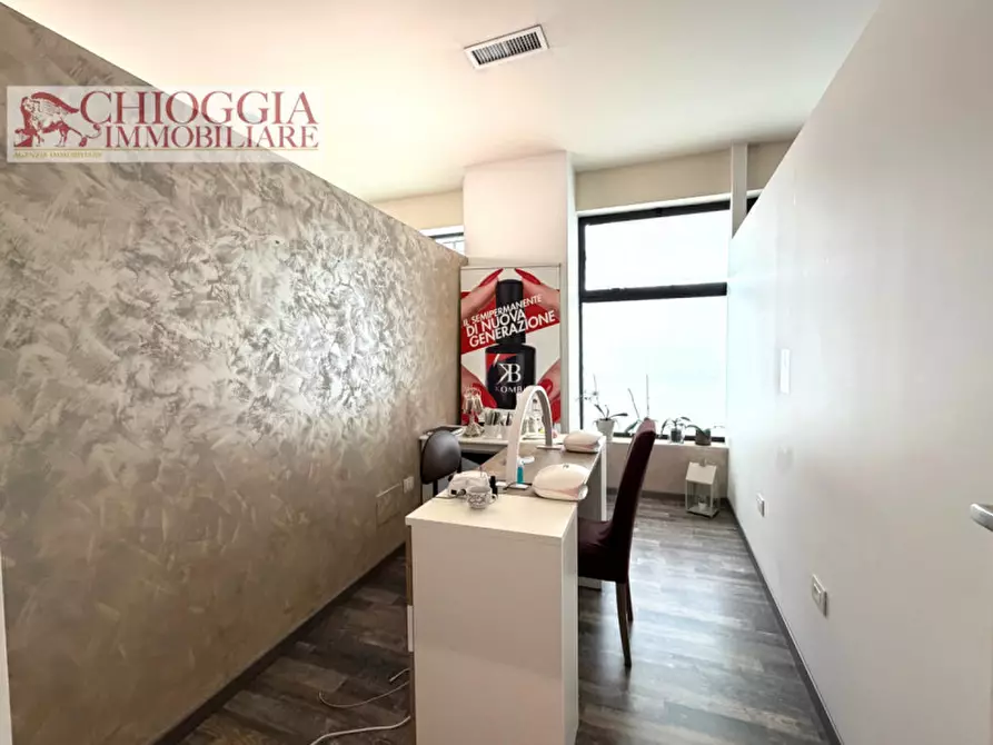 Immagine 5 di Negozio in vendita  in Via L. Da Vinci a Cavarzere