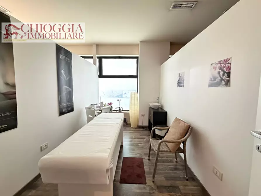 Immagine 7 di Negozio in vendita  in Via L. Da Vinci a Cavarzere