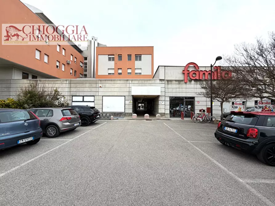 Immagine 11 di Negozio in vendita  in Via L. Da Vinci a Cavarzere