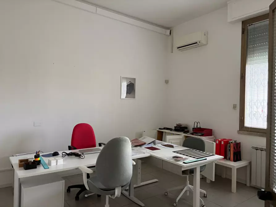 Immagine 12 di Ufficio in affitto  in VIA CONTI a Scandicci
