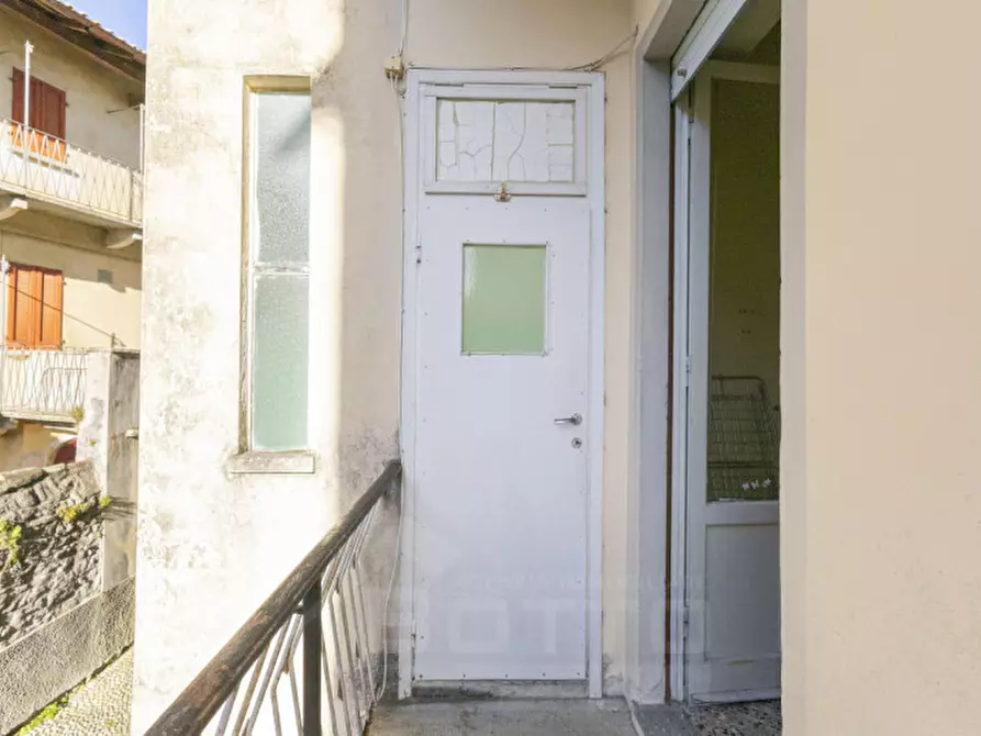 Immagine 11 di Appartamento in vendita  in via san rocco 3 a Meina