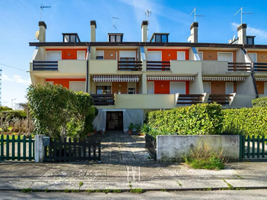 Immagine 2 di Villetta a schiera in vendita  in via vasco de gama 3 a Caorle