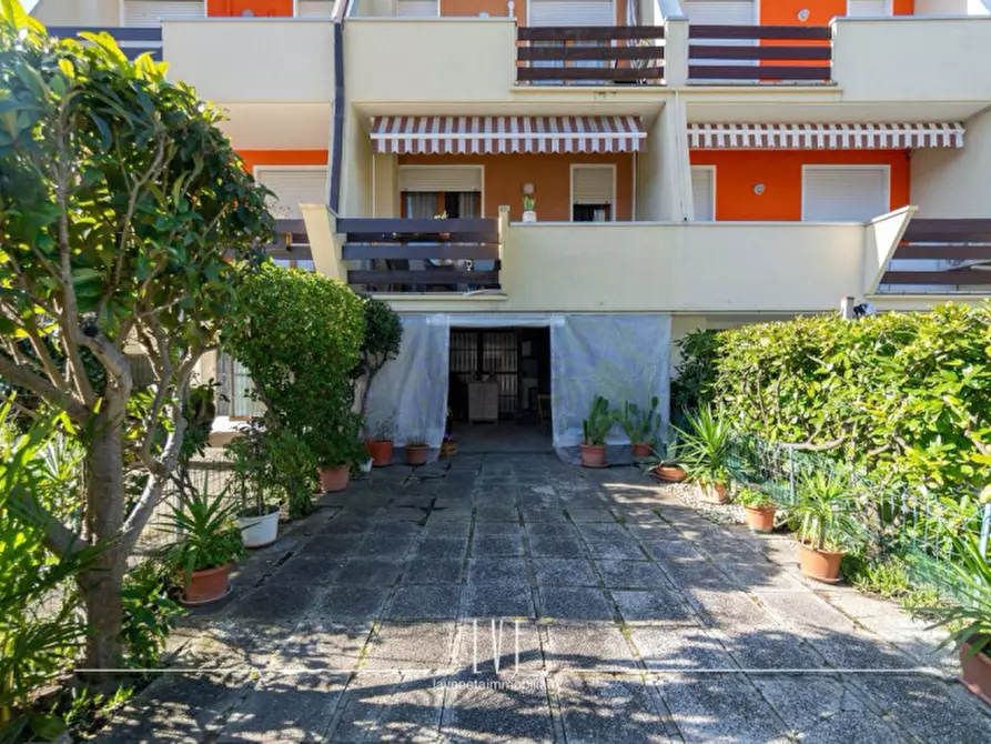 Immagine 3 di Villetta a schiera in vendita  in via vasco de gama 3 a Caorle