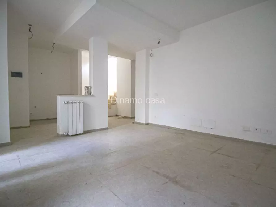 Immagine 13 di Appartamento in vendita  in via montessori a Prato