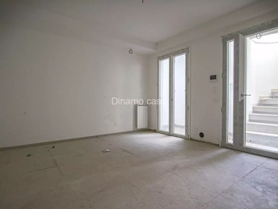 Immagine 14 di Appartamento in vendita  in via montessori a Prato