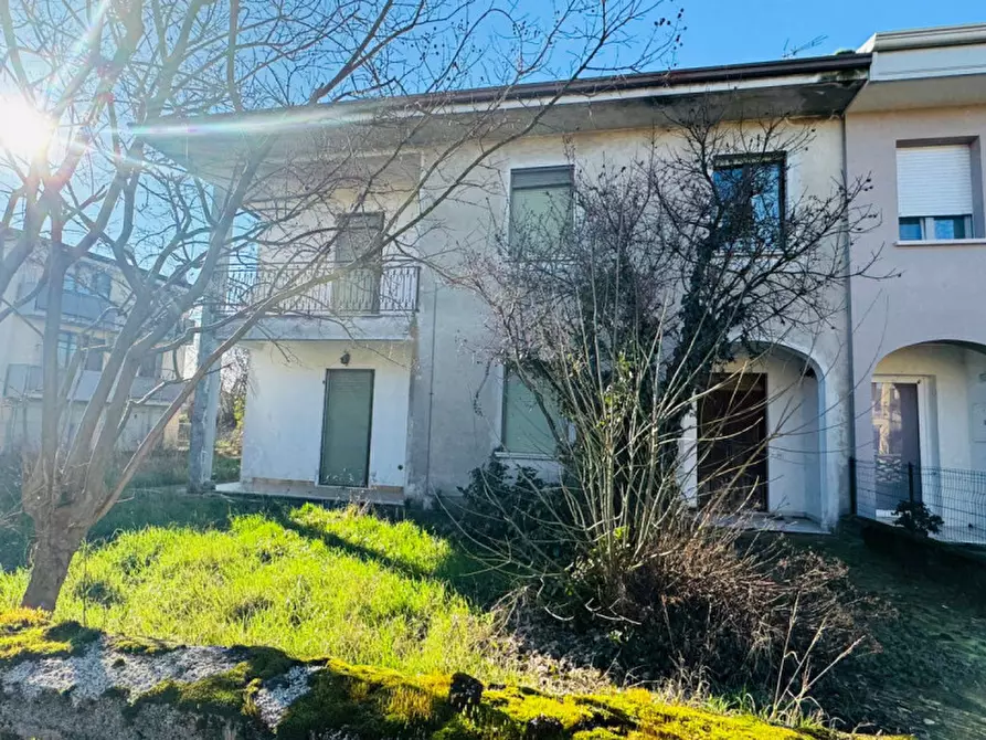 Immagine 3 di Villa in vendita  in via . orientamenti a Calvisano