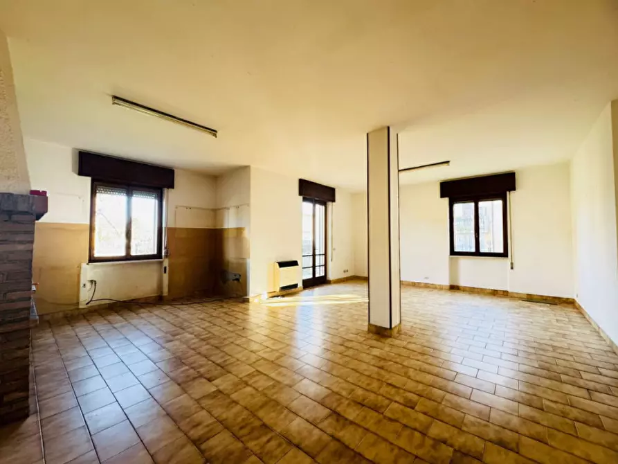 Immagine 8 di Villa in vendita  in via . orientamenti a Calvisano