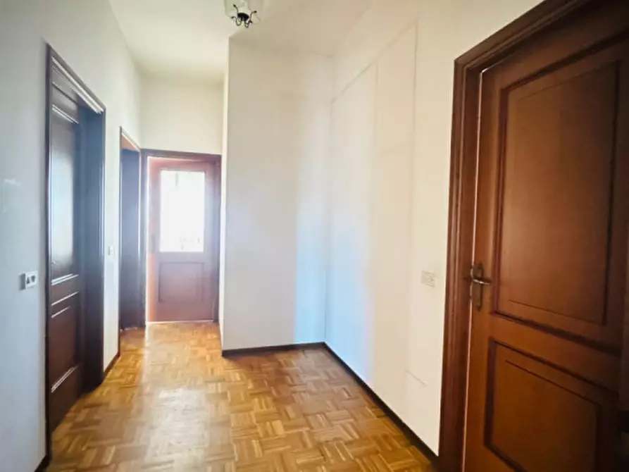 Immagine 13 di Villa in vendita  in via . orientamenti a Calvisano