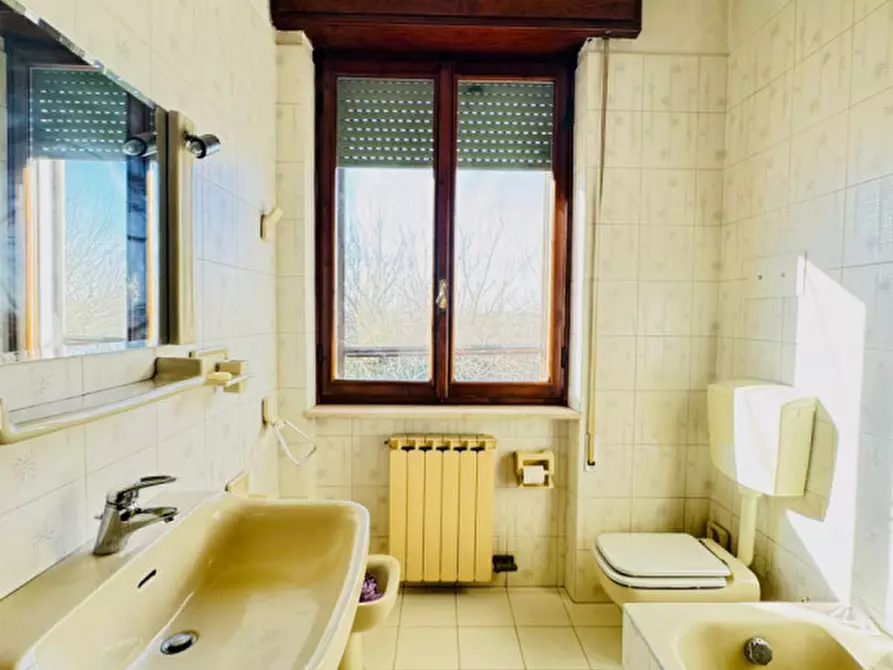 Immagine 24 di Villa in vendita  in via . orientamenti a Calvisano