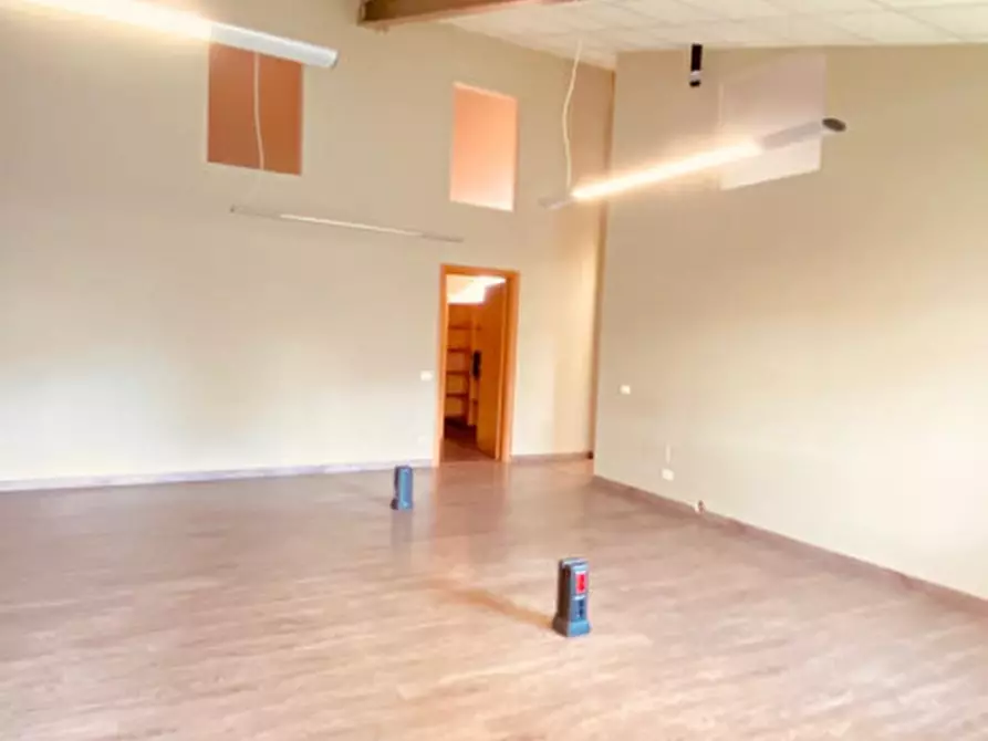 Immagine 2 di Ufficio in vendita  a Gavardo