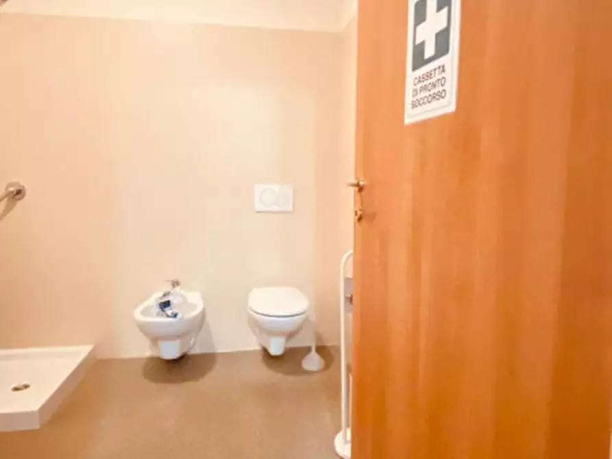 Immagine 7 di Ufficio in vendita  a Gavardo