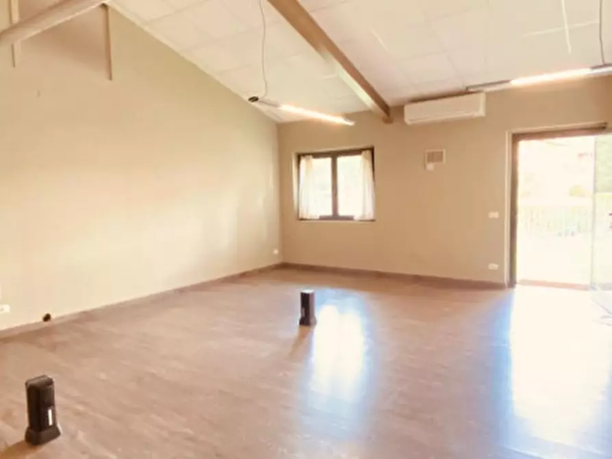 Immagine 8 di Ufficio in vendita  a Gavardo