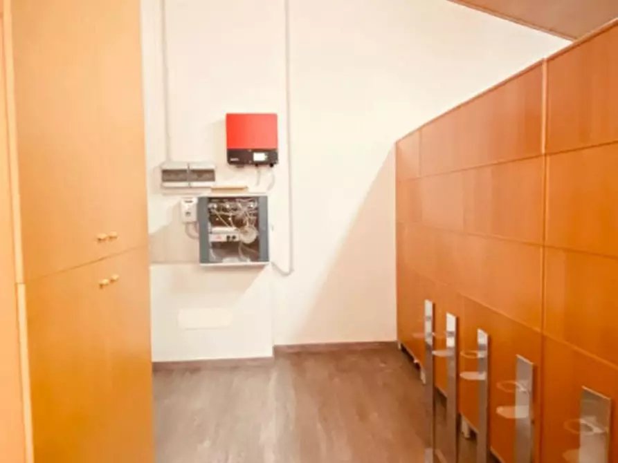 Immagine 12 di Ufficio in vendita  a Gavardo