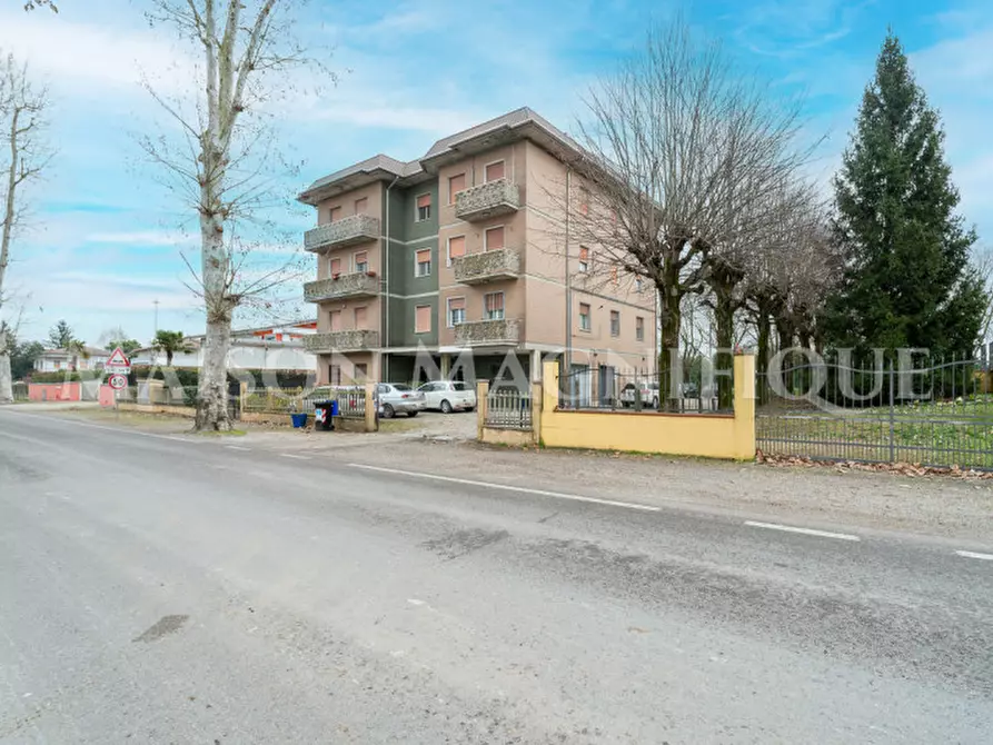 Immagine 19 di Appartamento in vendita  in Via Casumaro- Bondeno a Finale Emilia