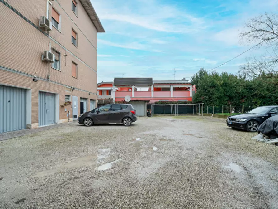 Immagine 24 di Appartamento in vendita  in Via Casumaro- Bondeno a Finale Emilia