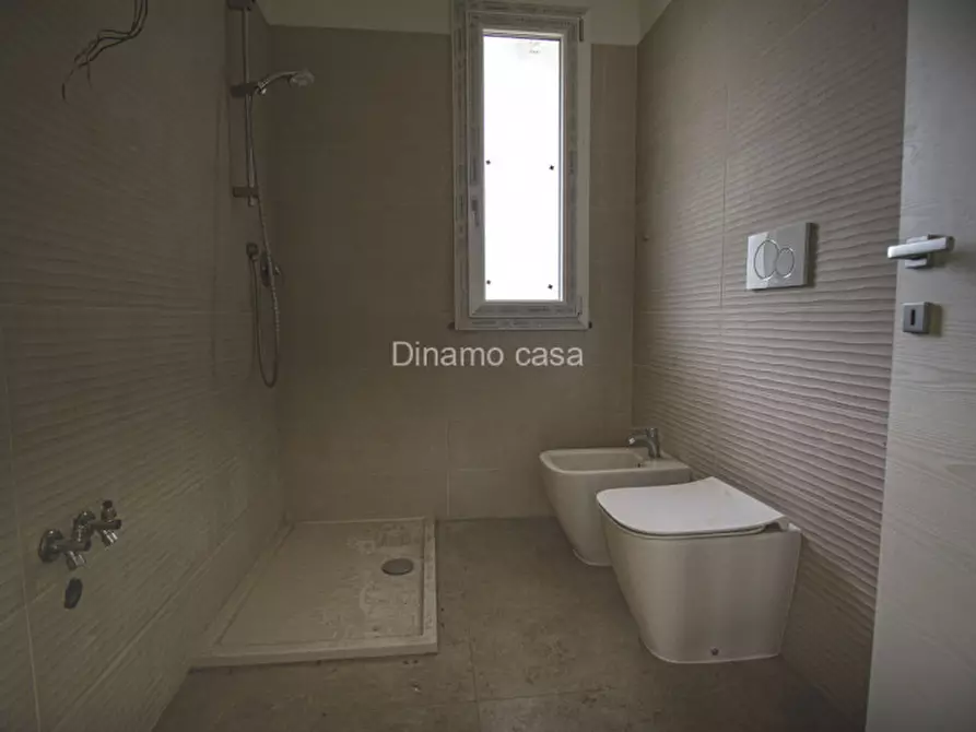 Immagine 13 di Appartamento in vendita  in via montessori a Prato