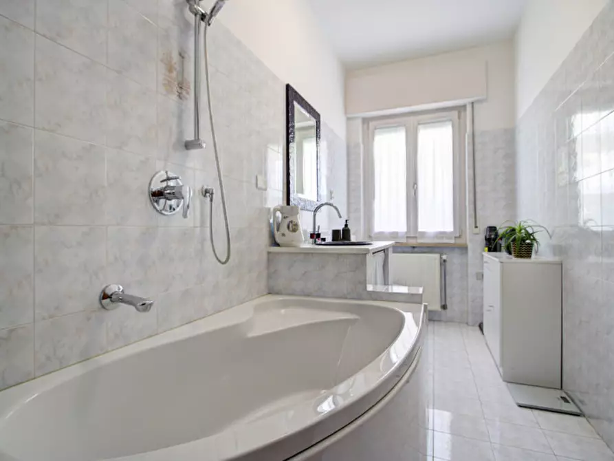 Immagine 21 di Villa in vendita  in Via Paolina Caproni Maini a Arco