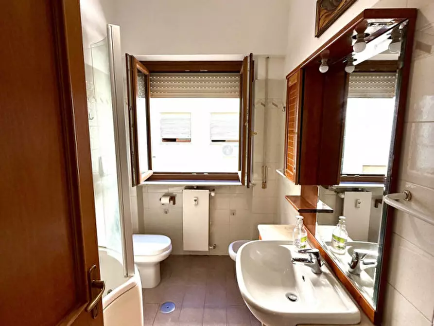 Immagine 14 di Appartamento in affitto  in via Nera a Roma