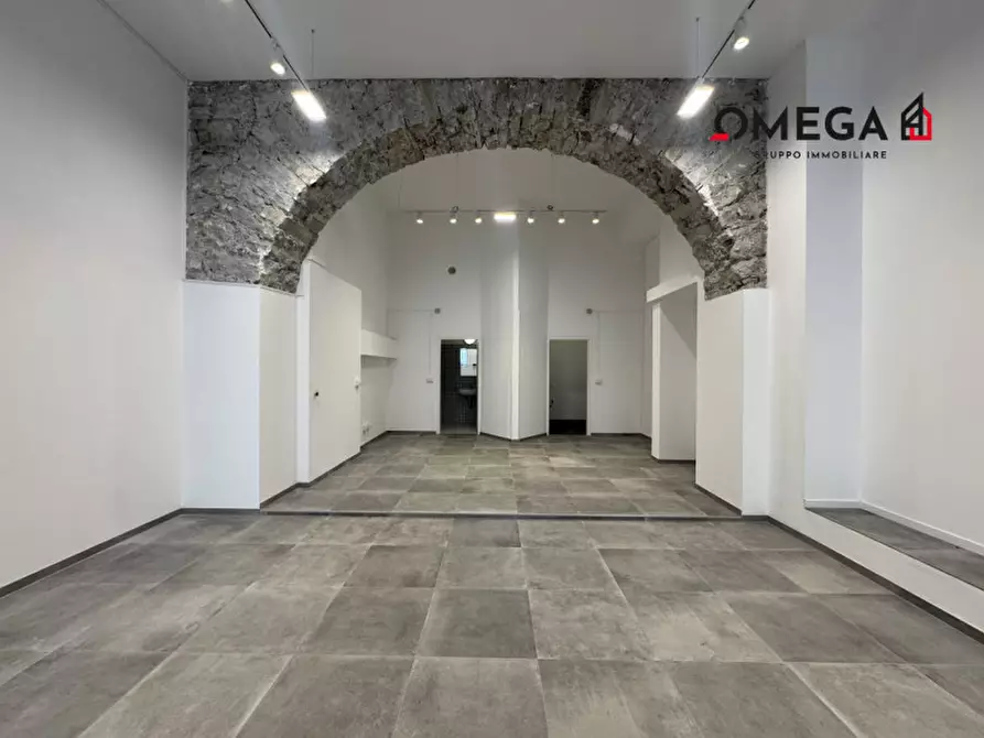 Immagine 2 di Negozio in affitto  in Via Luigi Cadorna 25 a Trieste