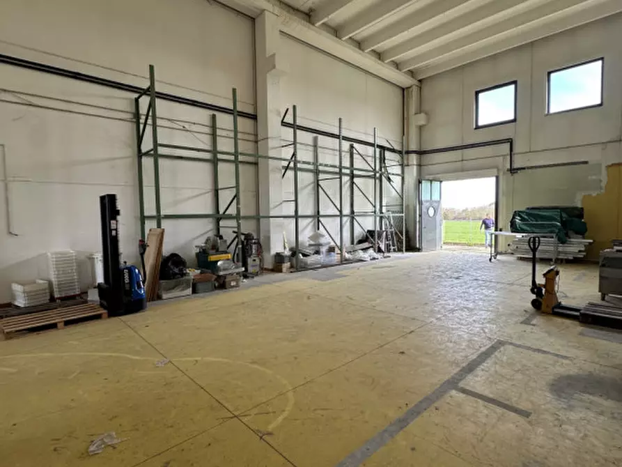Immagine 7 di Capannone industriale in vendita  in Via Fossa a Cesenatico