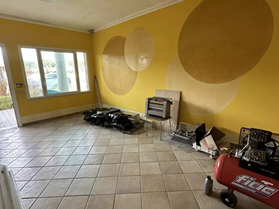 Immagine 14 di Capannone industriale in vendita  in Via Fossa a Cesenatico