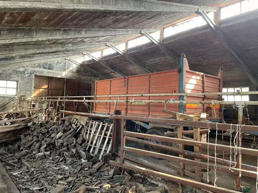 Immagine 6 di Magazzino in vendita  in Via Cassetta a Lonato del Garda