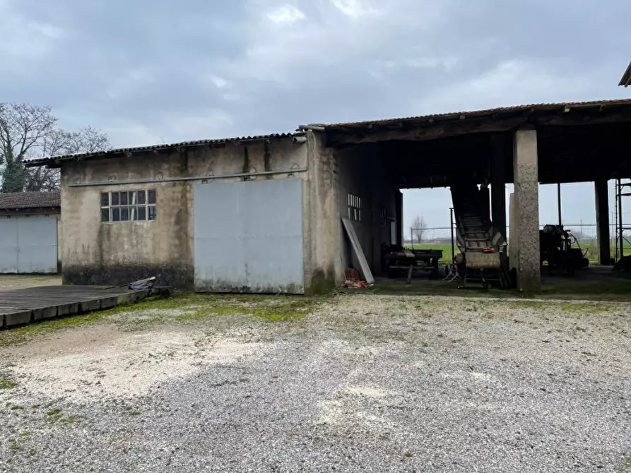Immagine 8 di Magazzino in vendita  in Via Cassetta a Lonato del Garda