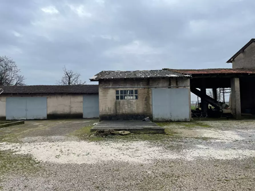 Immagine 12 di Magazzino in vendita  in Via Cassetta a Lonato del Garda