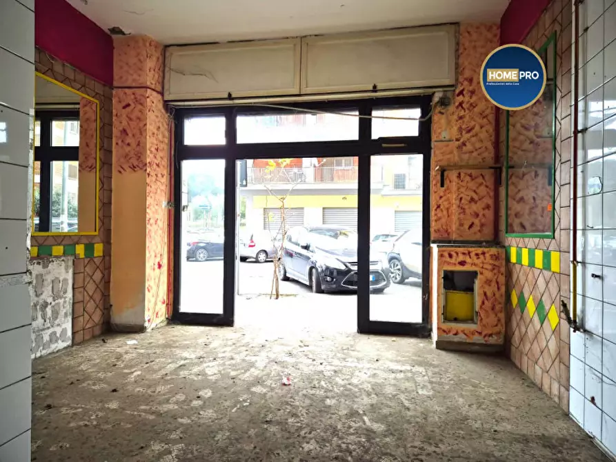 Immagine 7 di Negozio in vendita  in via Genazzano a Roma