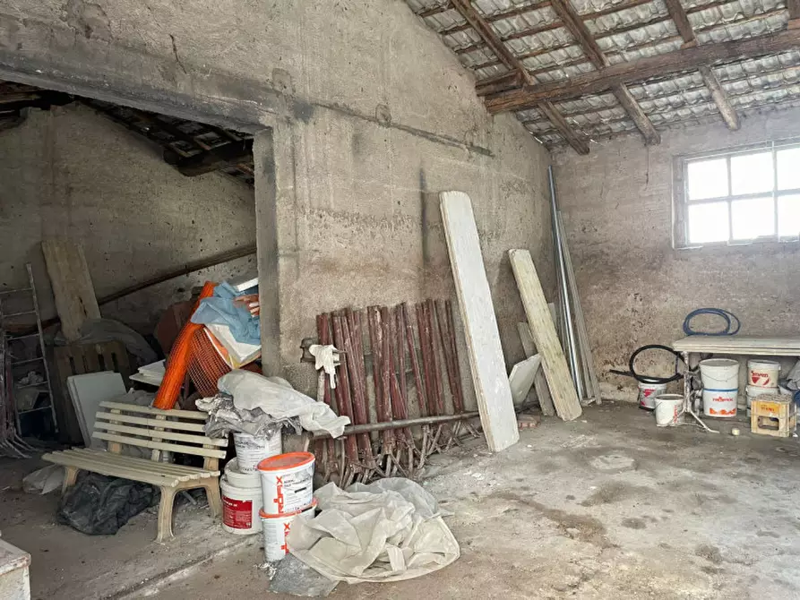 Immagine 7 di Rustico / casale in vendita  in Via Cassetta a Lonato del Garda