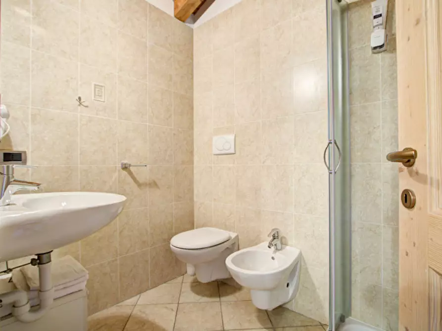 Immagine 38 di Agriturismo in vendita  in Via Masi di Sopra 9/2 a Cavedine